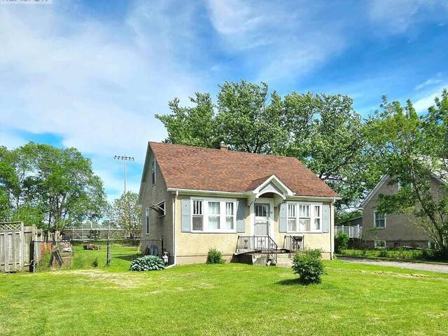 98 LOUTH STREET St. Catharines Ontario, L2S 2T4 - 3 Bedrooms Home For Sale