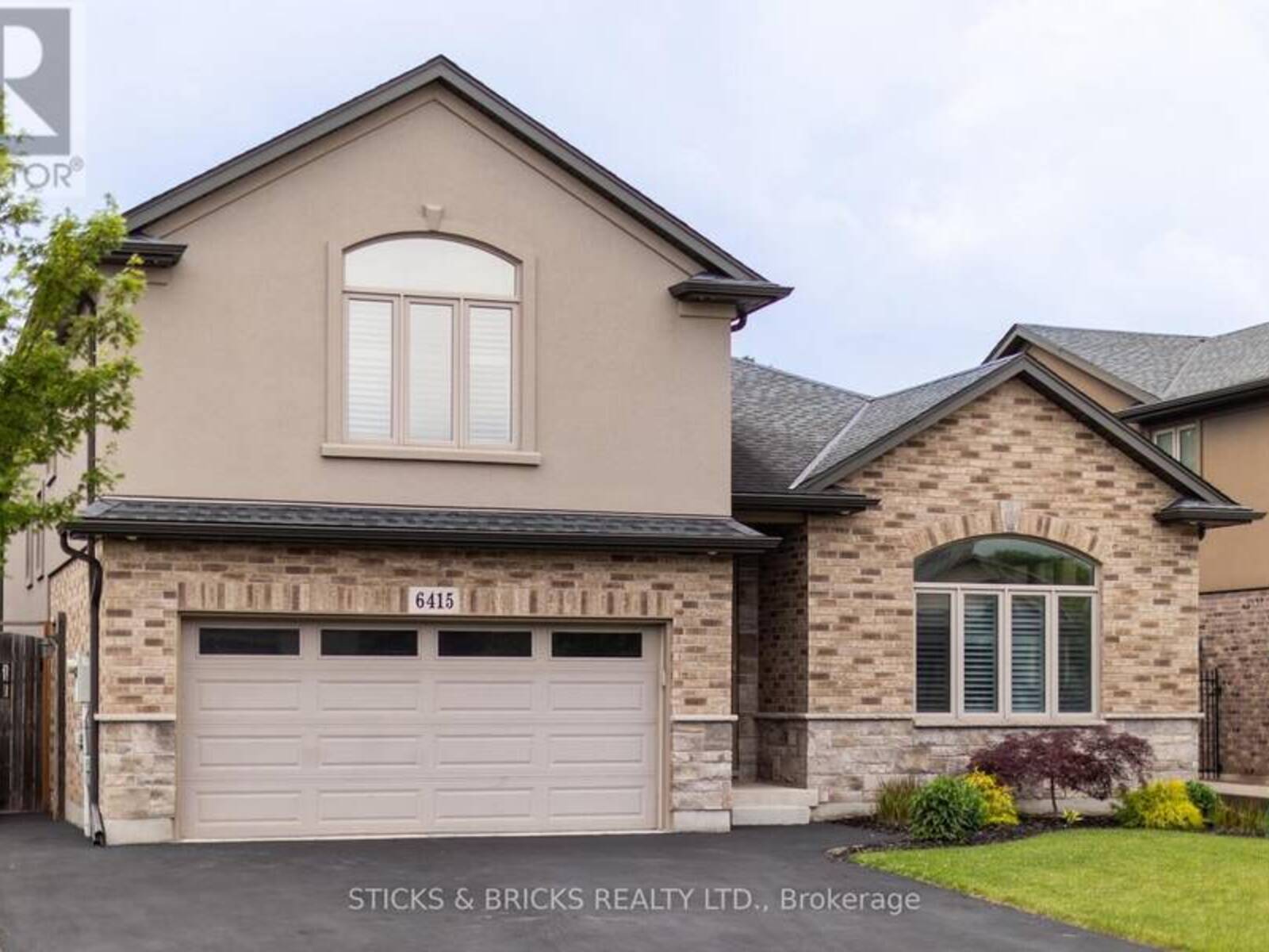 6415 CHRISTOPHER CRESCENT, Niagara Falls, Ontario L2H 0B3