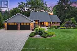 656 MEMORIAL DRIVE | Pelham Ontario | Slide Image Two