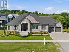 18 FOUR MILE CREEK ROAD Niagara-on-the-Lake Ontario, L0S 1J1