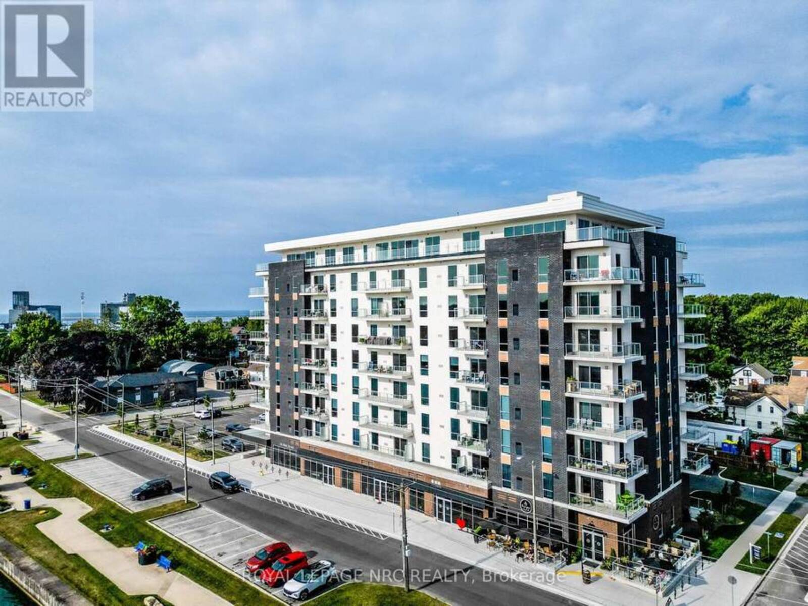 204 - 118 WEST STREET, Port Colborne, Ontario L3K 0B9