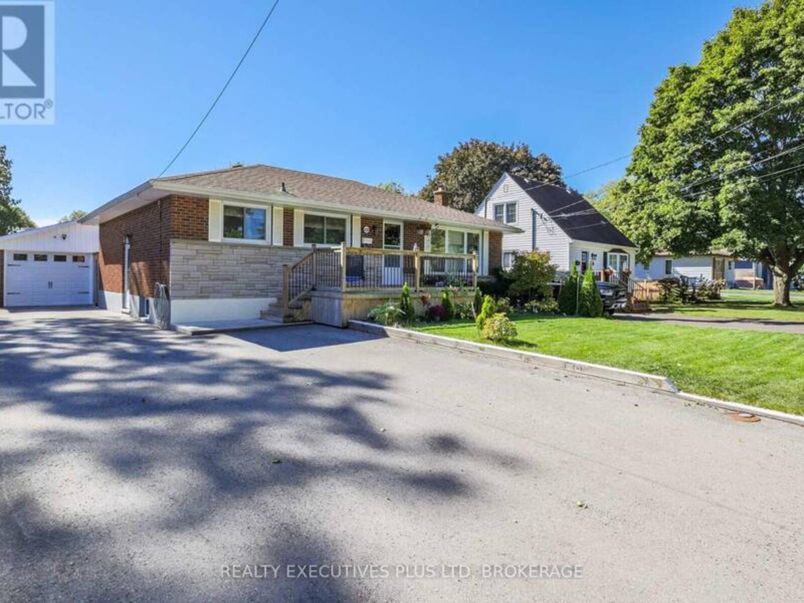 6528 STAMFORD GREEN DRIVE, Niagara Falls, Ontario L2J 1T8