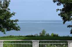 53 BEACHVIEW DRIVE | St. Catharines Ontario | Slide Image Four