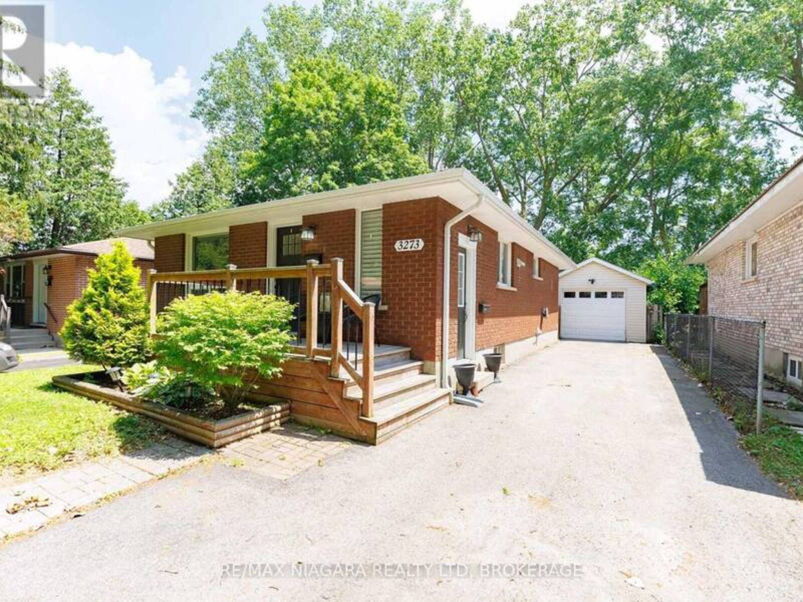 3273 ADDISON AVENUE, Niagara Falls, Ontario L2J 3K6