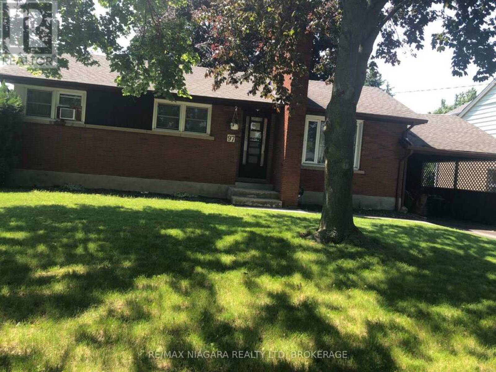 97 SHAKESPEARE AVENUE, St. Catharines, Ontario L2R 6N1