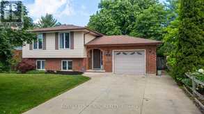 12 HARVEST OAK DRIVE | St. Catharines Ontario | Slide Image Two