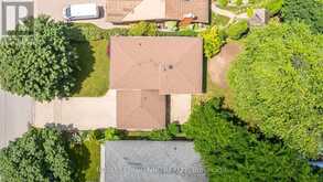 12 HARVEST OAK DRIVE | St. Catharines Ontario | Slide Image Thirty