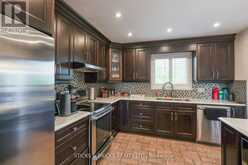 8238 LEXINGTON COURT | Niagara Falls Ontario | Slide Image Six