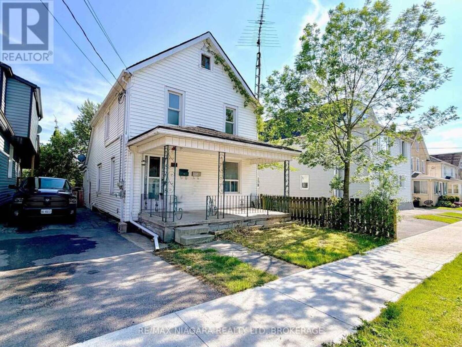 21 FIFTH STREET, Welland, Ontario L3B 4Z4