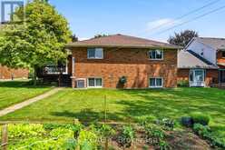 12 FERN GATE | Fonthill Ontario | Slide Image Thirty