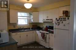 6694 CROPP STREET | Niagara Falls Ontario | Slide Image Ten