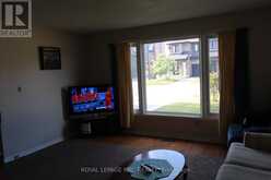 6694 CROPP STREET | Niagara Falls Ontario | Slide Image Nine