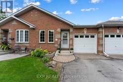 9 KINSMAN COURT S | Fonthill Ontario | Slide Image One