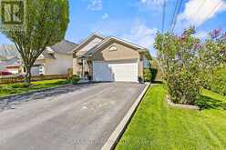 7876 CHARNWOOD AVENUE | Niagara Falls Ontario | Slide Image Three