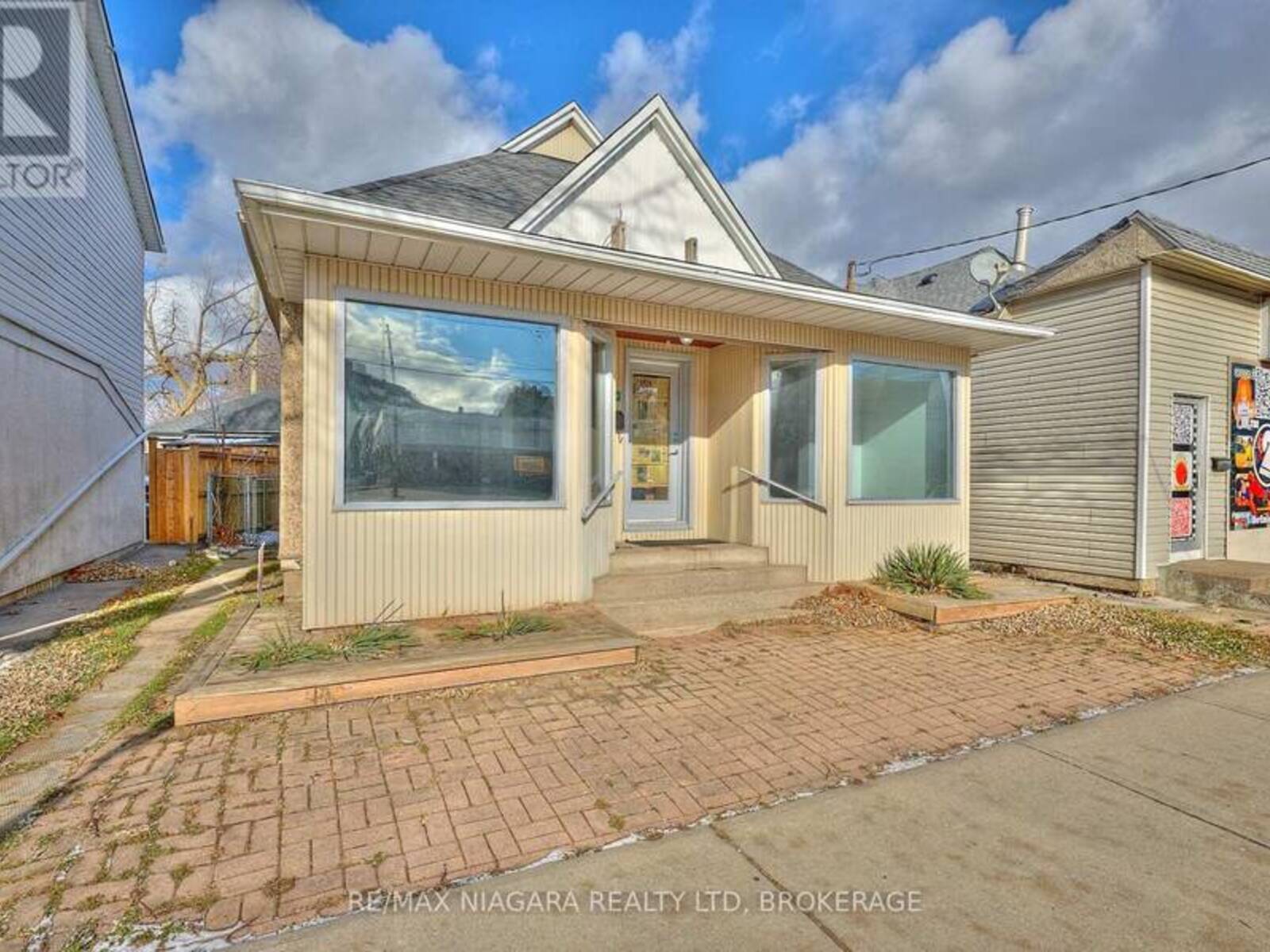 105A WELLAND AVENUE, St. Catharines, Ontario L2R 2H4