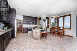 6 JACOB'S LANDING | Grimsby Ontario | Slide Image Ten