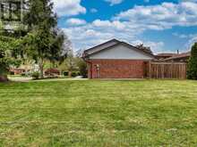 36 ROCHELLE DRIVE | St. Catharines Ontario | Slide Image Four