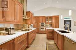 16 SPRING GARDEN BOULEVARD | St. Catharines Ontario | Slide Image Ten