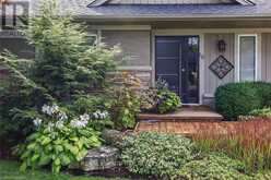 16 SPRING GARDEN BOULEVARD | St. Catharines Ontario | Slide Image Two
