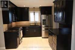 7689 TRACKVIEW STREET | Niagara Falls Ontario | Slide Image Four
