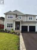 16 MARACAY WAY | St. Catharines Ontario | Slide Image One