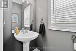16 MARACAY WAY | St. Catharines Ontario | Slide Image Eighteen