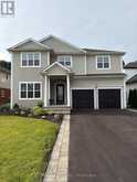 16 MARACAY WAY | St. Catharines Ontario | Slide Image Two