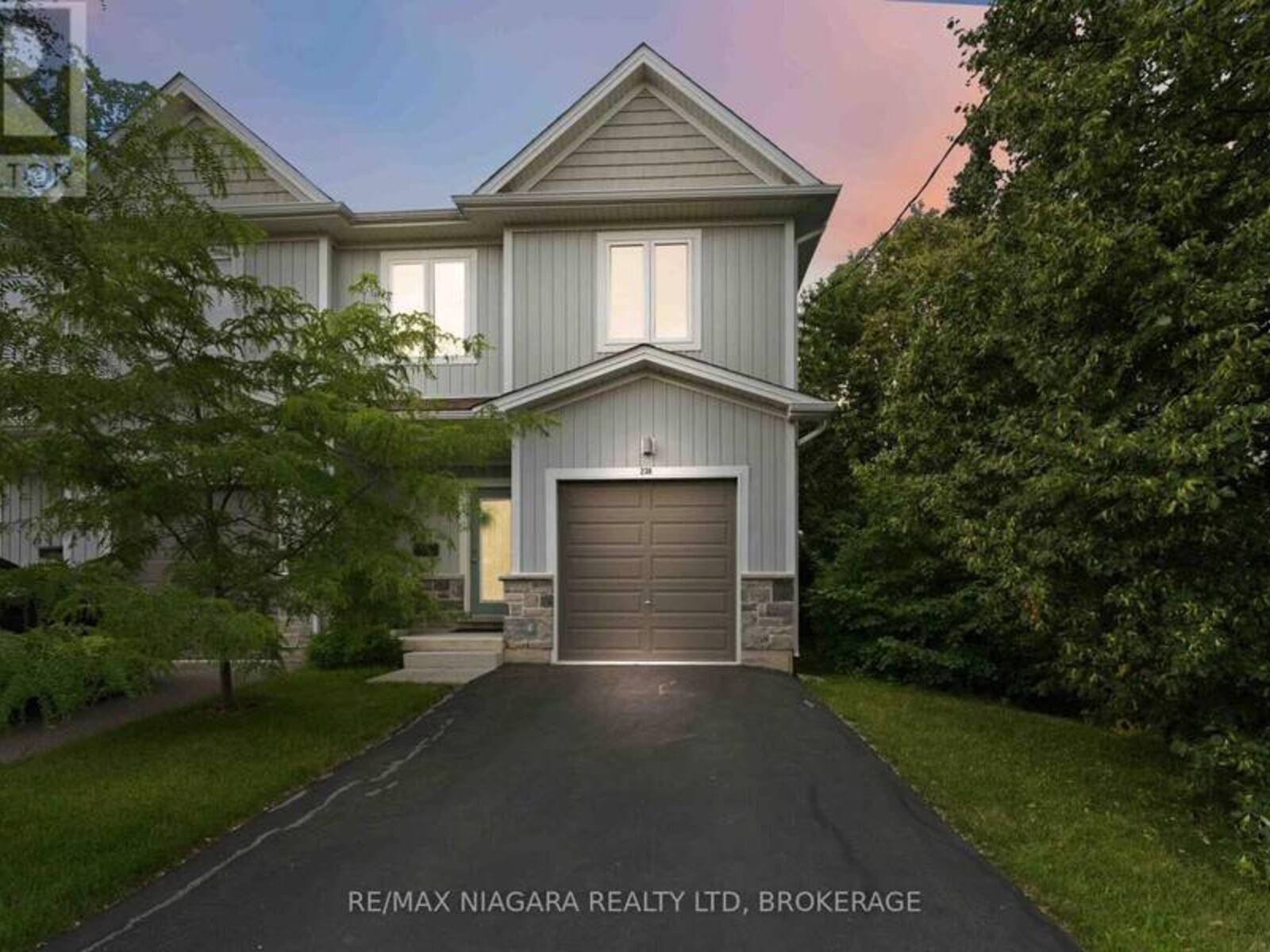 23B BLOOMFIELD AVENUE, St. Catharines, Ontario L2P 1W8