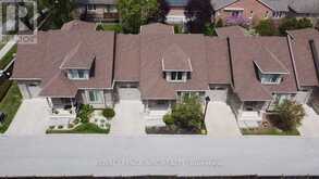 2 - 6186 DORCHESTER ROAD | Niagara Falls Ontario | Slide Image Thirty-six