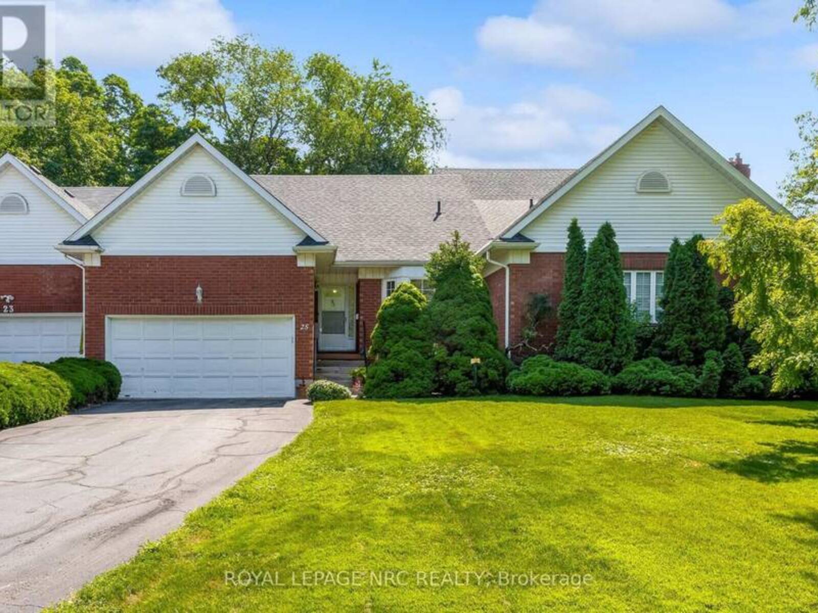 25 MILBURN DRIVE, Fonthill, Ontario L0S 1E4