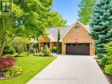 15 PETRONELLA PARKWAY | Fonthill Ontario | Slide Image Two