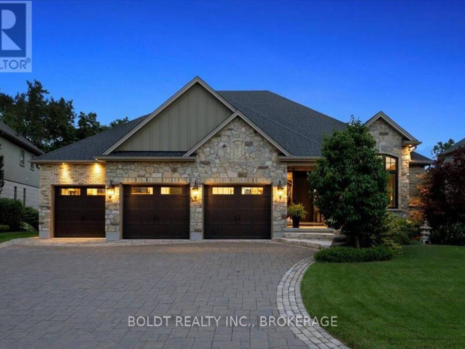 36 PHILMORI BOULEVARD, Fonthill, Ontario L0S 1E5