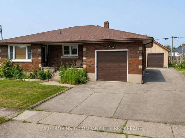 140 CLASSIC AVENUE Welland Ontario, L3B 1P7 - 3 Bedrooms Home For Sale