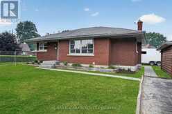 6427 CARLTON AVENUE | Niagara Falls Ontario | Slide Image Three