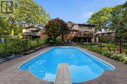 9 BEECHNUT COURT | Fonthill Ontario | Slide Image Thirty-eight
