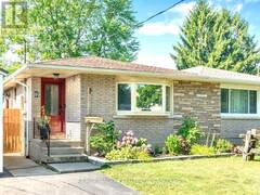 8 LAKEHURST DRIVE St. Catharines Ontario, L2N 4C2