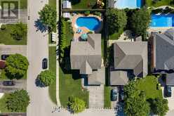 57 GOODMAN CRESCENT | St. Catharines Ontario | Slide Image Five