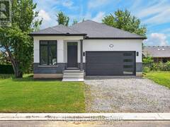 11 STICKLES STREET Fonthill Ontario, L3C 3C3