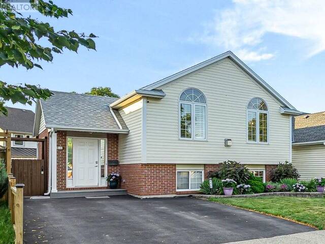 551 SCOTT STREET St. Catharines Ontario, L2M 6Y4 - 3 Bedrooms Home For Sale