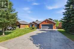 81 SANDRA DRIVE | Pelham Ontario | Slide Image Three
