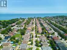 15 CREANONA BOULEVARD | Hamilton Ontario | Slide Image Four
