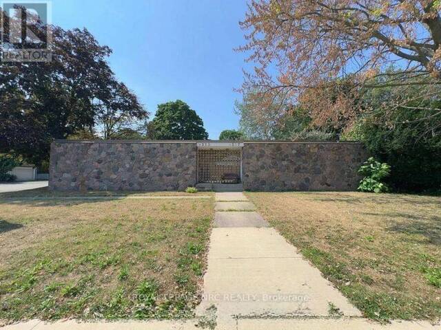4213/4207 4213/4207 DRUMMOND ROAD Niagara Falls Ontario, L2E 6C2 - Multi-family Home For Sale