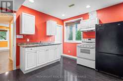 12 A THIRD AVE LOUTH AVENUE | St. Catharines Ontario | Slide Image Nine
