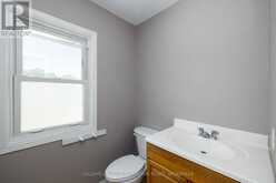 25 GALE CRESCENT | St. Catharines Ontario | Slide Image Sixteen