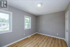 25 GALE CRESCENT | St. Catharines Ontario | Slide Image Eighteen