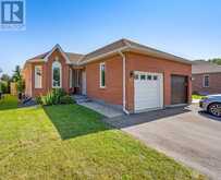 17 JACKSON COURT W | Welland Ontario | Slide Image One