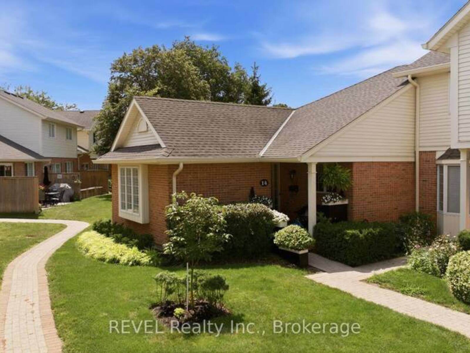 14 - 275 PELHAM ROAD, St. Catharines, Ontario L2S 3B9