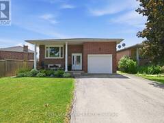 28 ROLLINS DRIVE Welland Ontario, L3C 6Z8