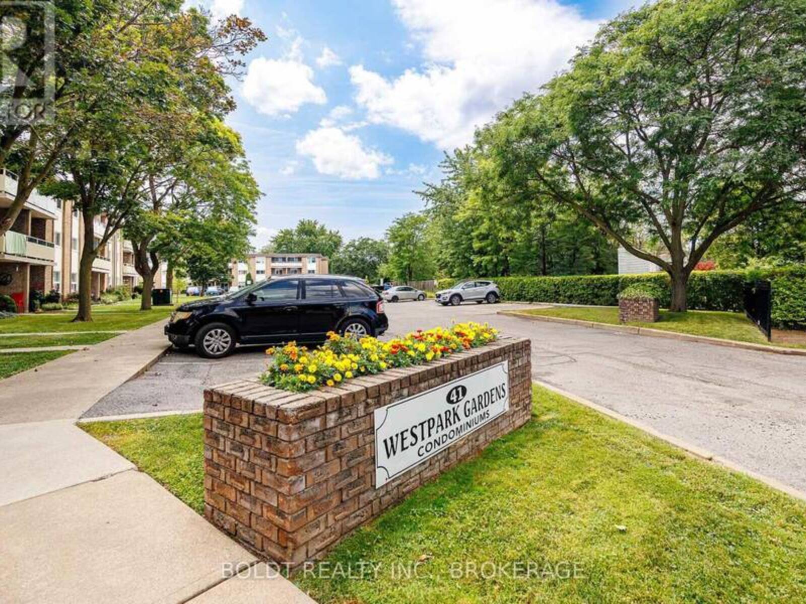 209 - 41 RYKERT STREET, St. Catharines, Ontario L2S 3A4