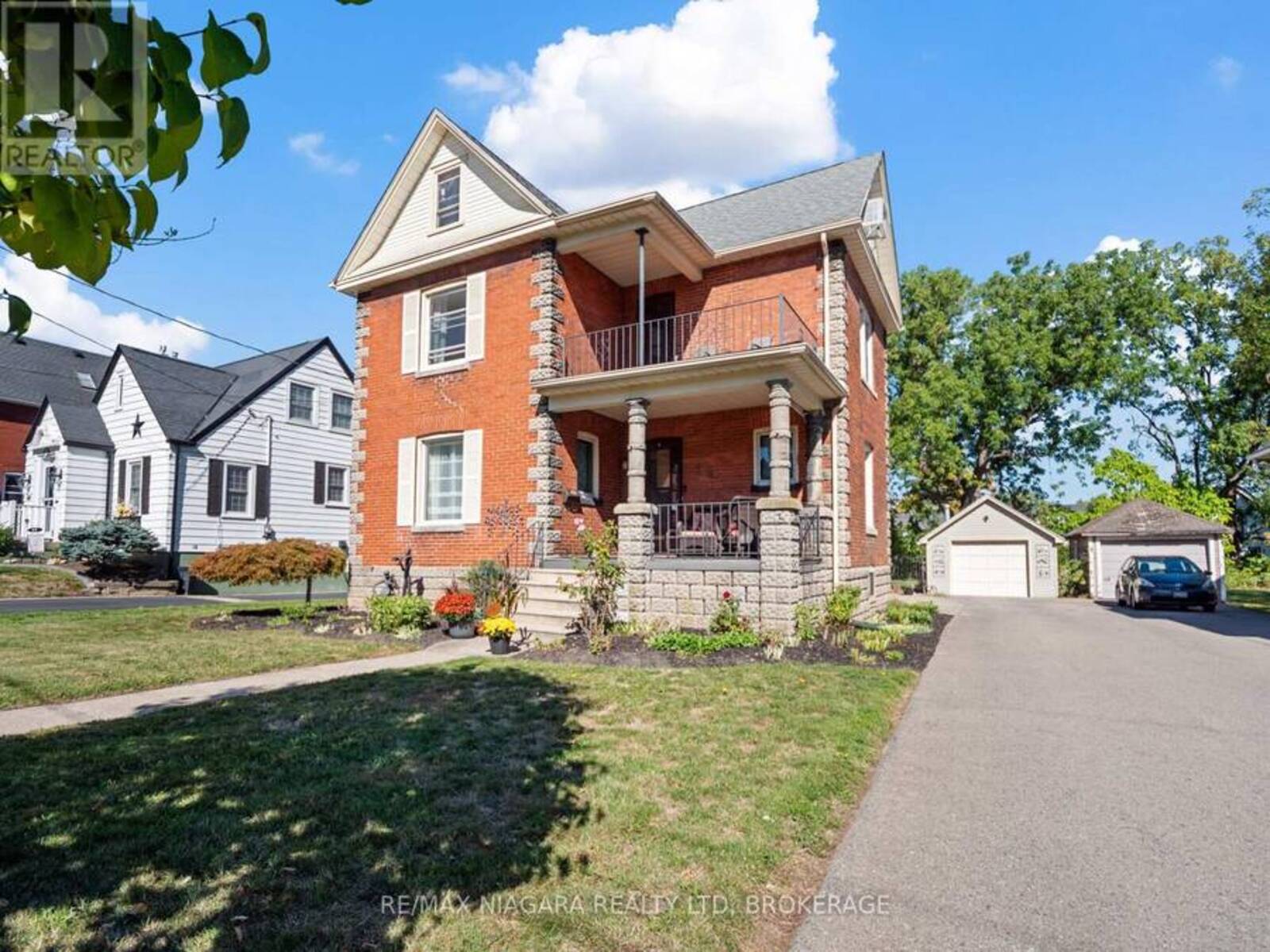 18 EMERICK AVENUE, Fort Erie, Ontario L2A 2W3